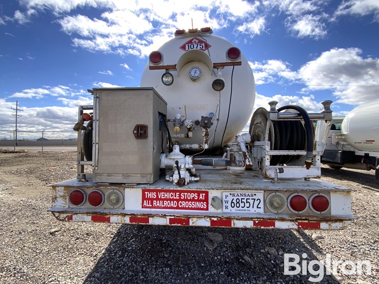 2012-peterbilt-337-image-6