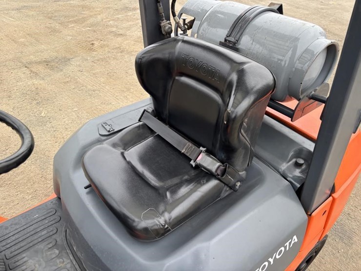 toyota-7fgu25-image-17