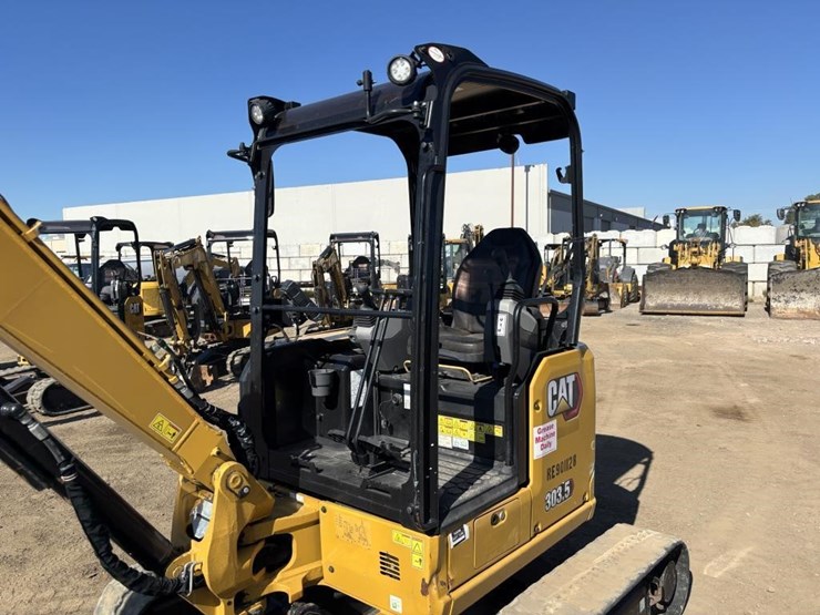 2022-caterpillar-303.5-image-28