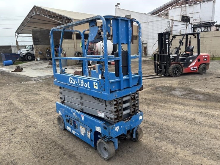 genie-gs1930-image-2