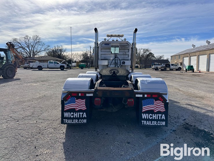 2009-peterbilt-389-image-6