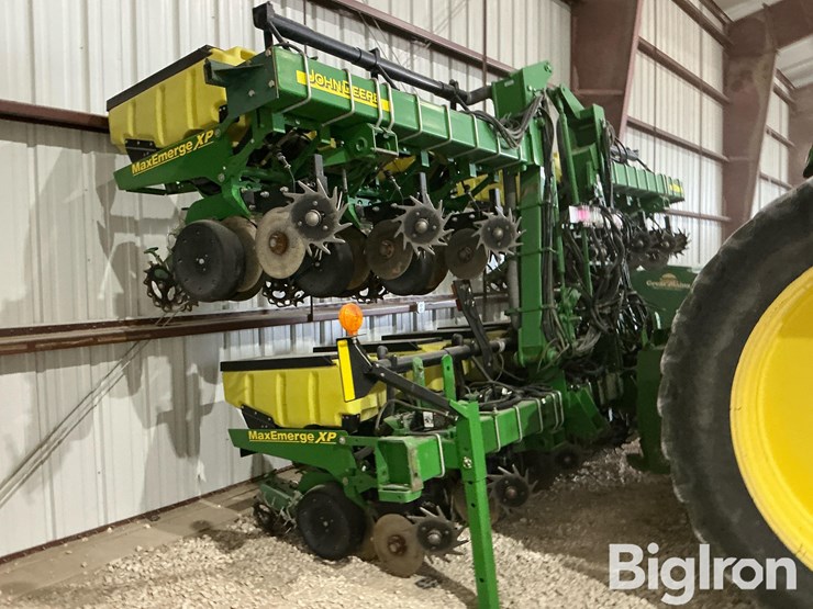 2012-john-deere-1720-image-9