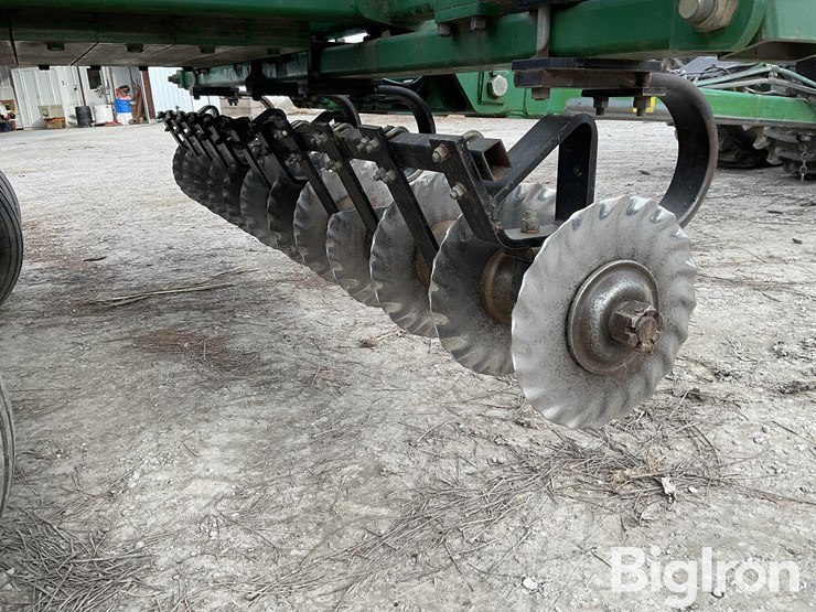 great-plains-2400tt-image-20