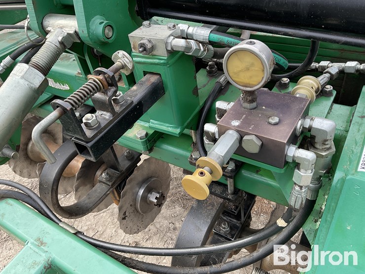 great-plains-2400tt-image-9