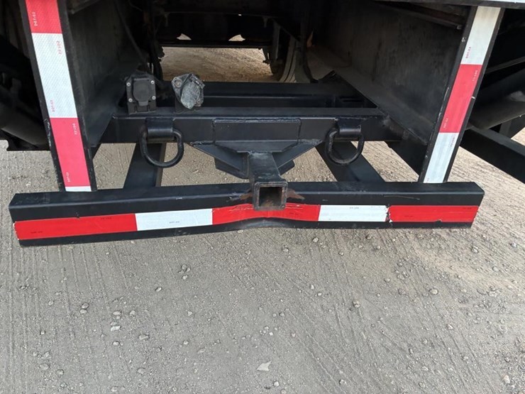 2016-ford-f650-xlt-image-6