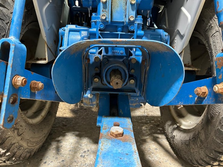 new-holland-1220-image-15