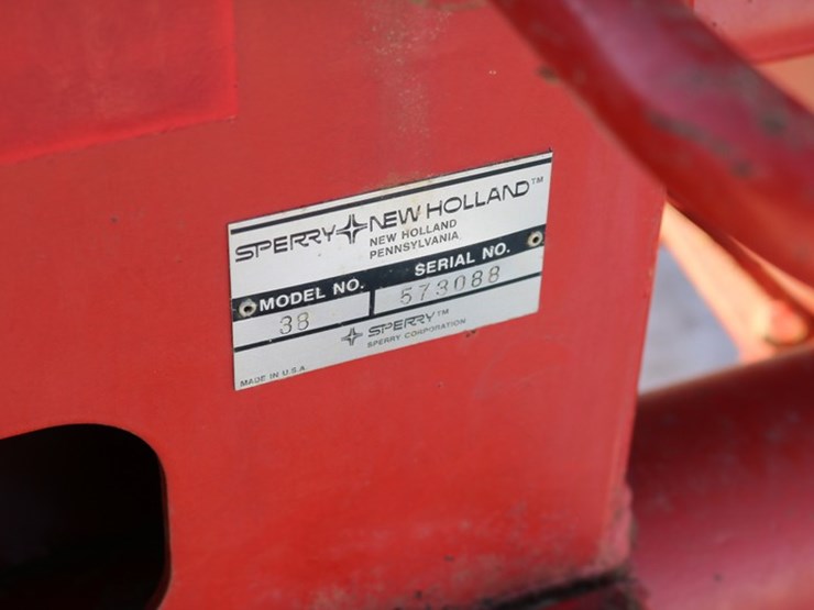 new-holland-38-image-5