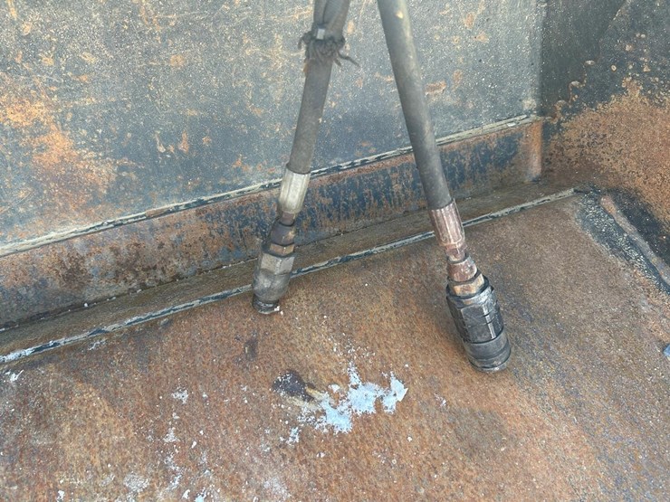 caterpillar-80-image-8