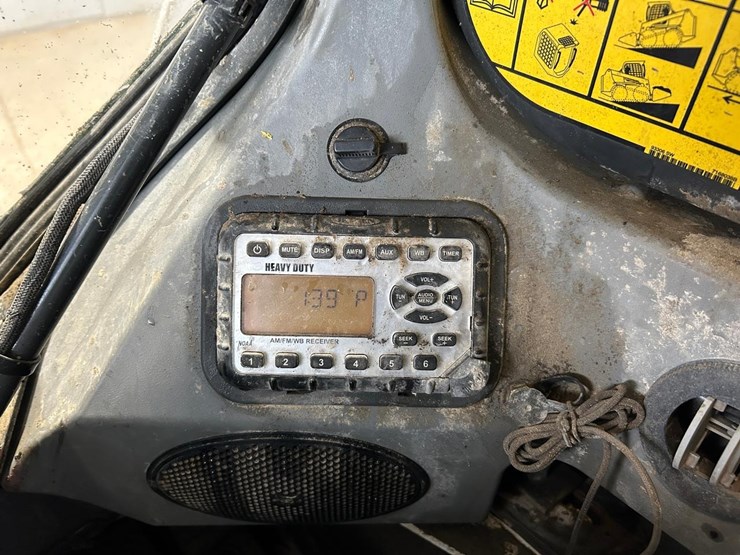 2023-bobcat-t770-image-28