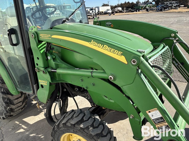 2013-john-deere-3520-image-18