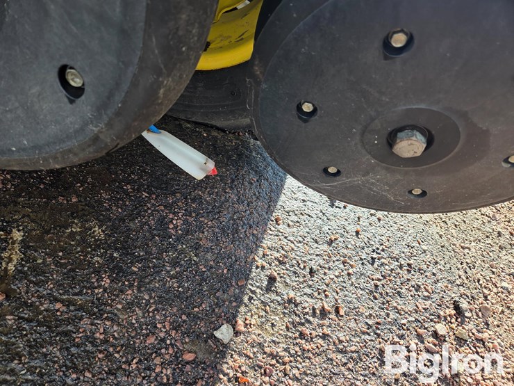 2012-john-deere-1760-image-11