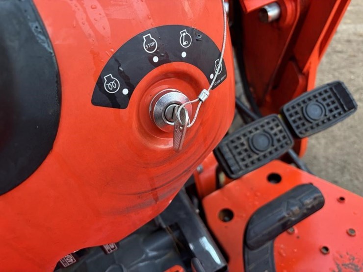 2018-kubota-l2501d-image-29