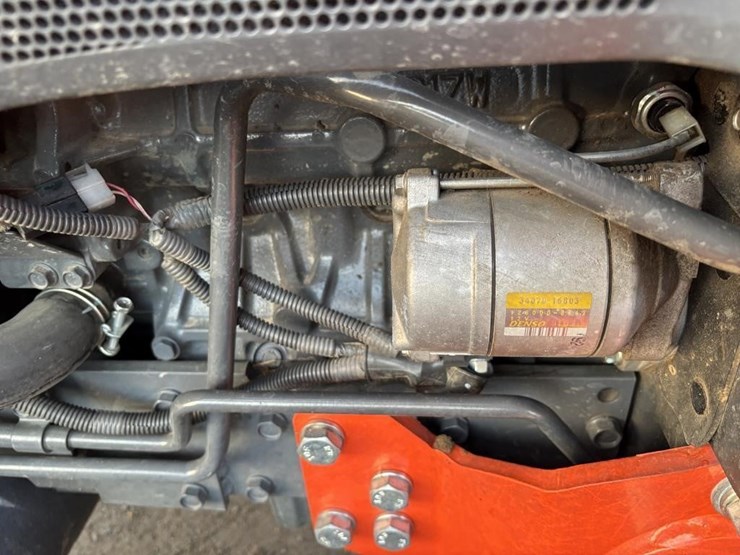 2018-kubota-l2501d-image-44