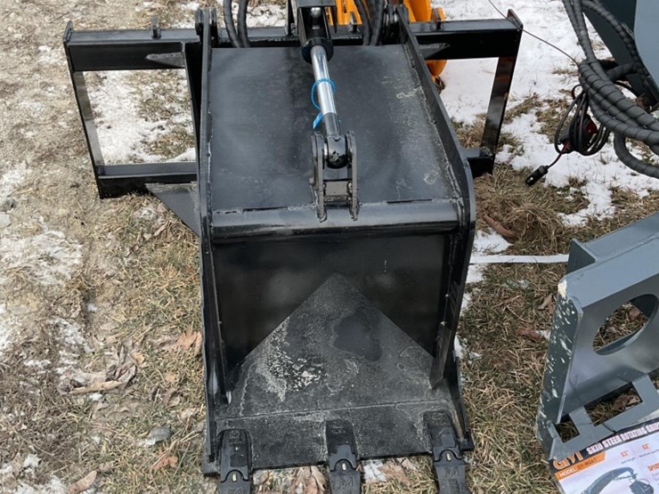 sgb20-stump-grab-bucket,-fits-skid-steer-loader,-48"-max-opening,-5kn-force-image-4