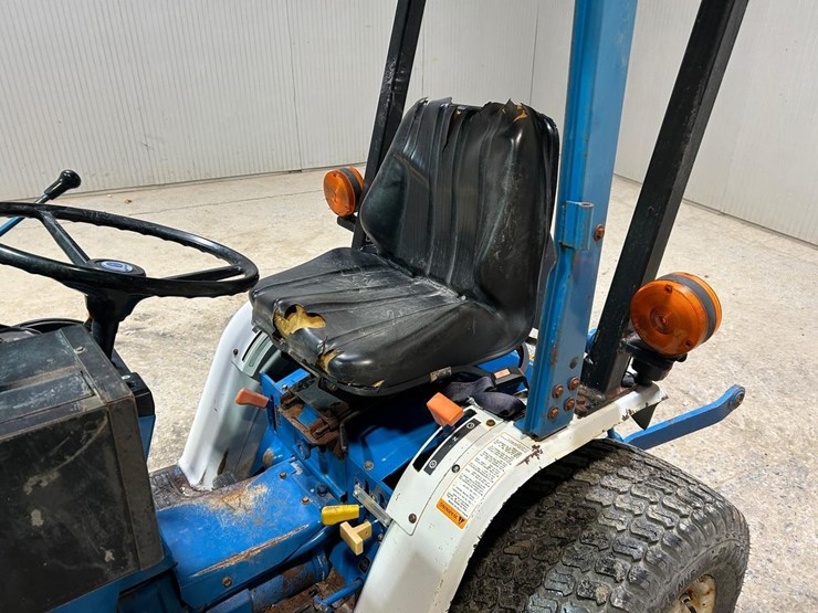 new-holland-1220-image-19