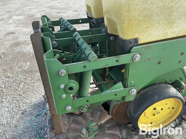 john-deere-7200-image-13
