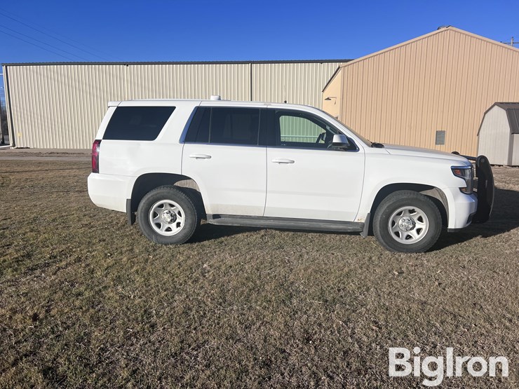 2016-chevrolet-tahoe-image-4