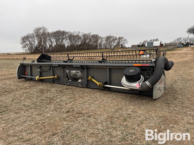 2011-agco-8200-image-5