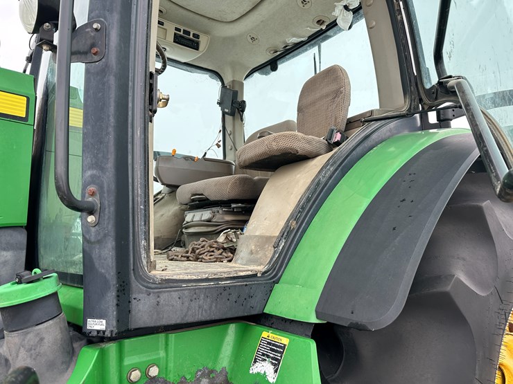 2012-john-deere-8310r-image-48