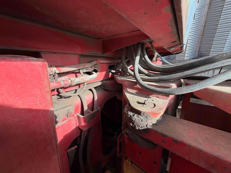 1979-versatile-835-image-15