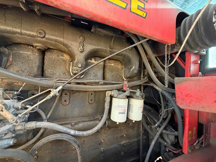 1979-versatile-835-image-17