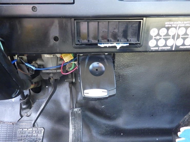 1990-international-4600-image-28