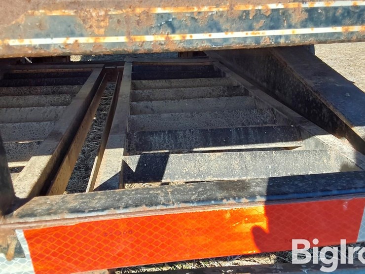 1998-titan-trailer-image-19