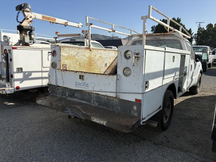 2005-ford-f350-image-3