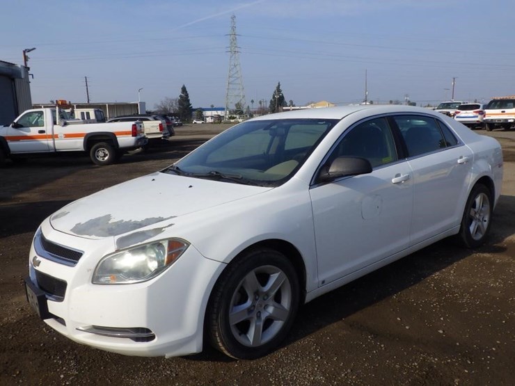2009-chevrolet-malibu-sedan-image-1