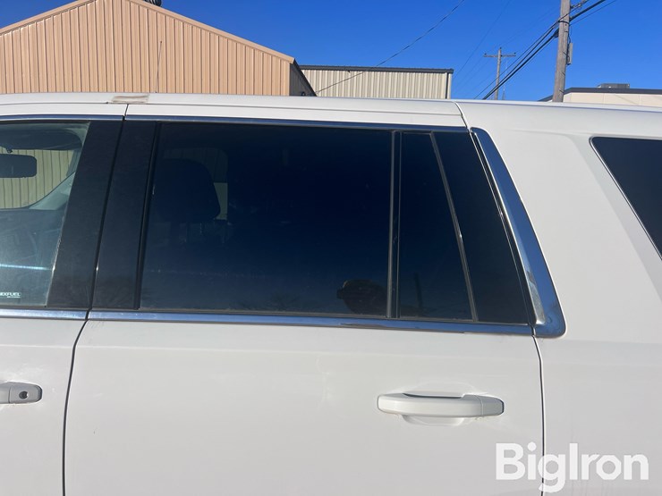 2016-chevrolet-tahoe-image-13