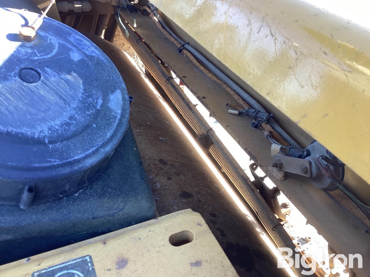 2011-caterpillar-cb-434d-image-12