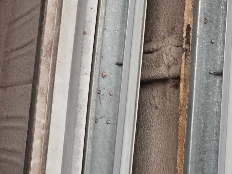 insulated-sliding-barn-doors-image-8