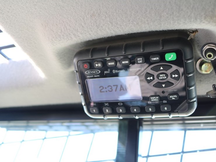 2023-new-holland-c362-image-14