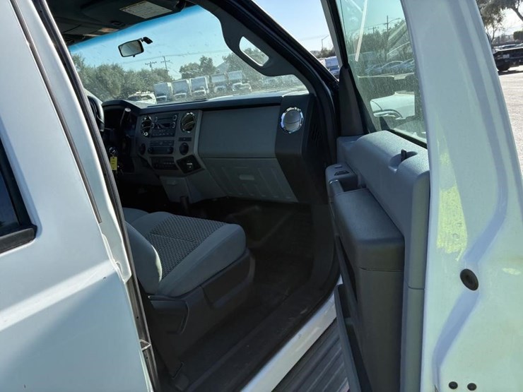 2012-ford-f250-image-10