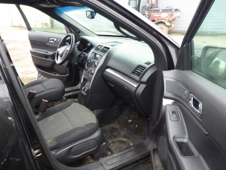 2014-ford-explorer-image-6