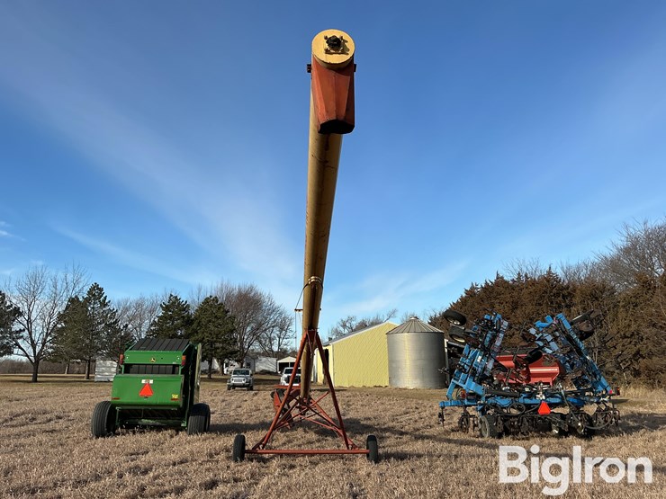 westfield-mk100-10"-x-61’-swing-away-auger-image-6