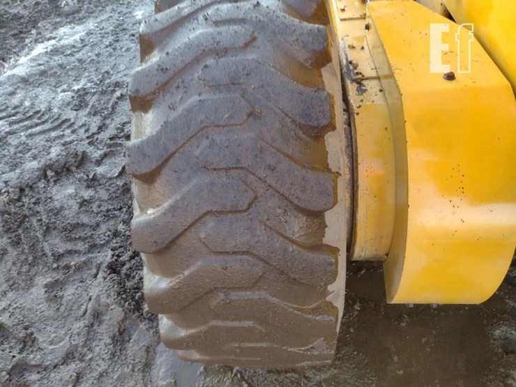 2004-volvo-g86-image-30