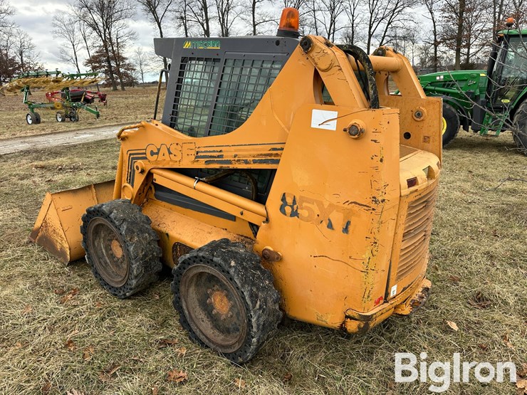 2001-case-85-xt-image-7