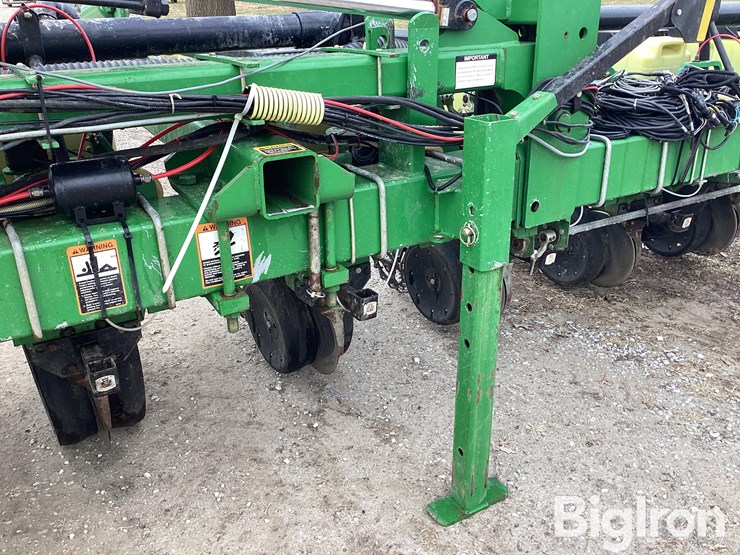 2008-john-deere-1720-image-14