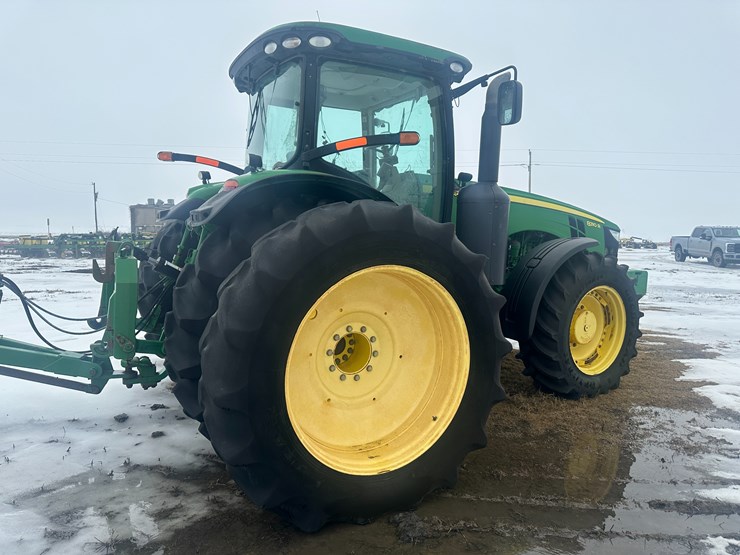 2012-john-deere-8310r-image-3