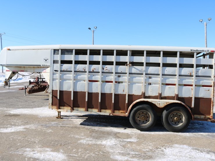 #4141-•-1998-hillsboro-16'-livestock-trailer-image-4