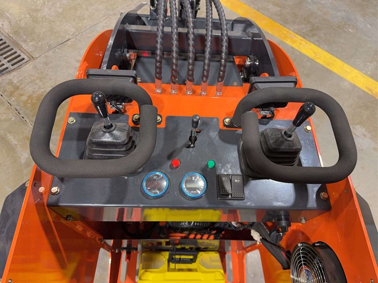 2025-sdlanch-sdll30-mini-skid-steer-image-10