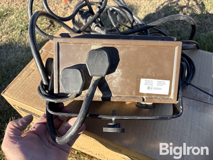 john-deere-350-image-11