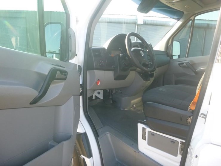 2017-utility-van-image-10