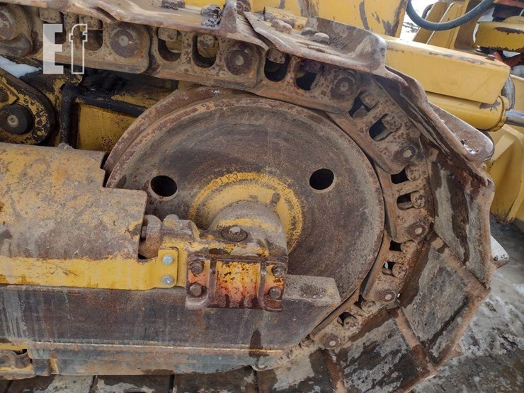 2005-caterpillar-d4g-xl-image-40