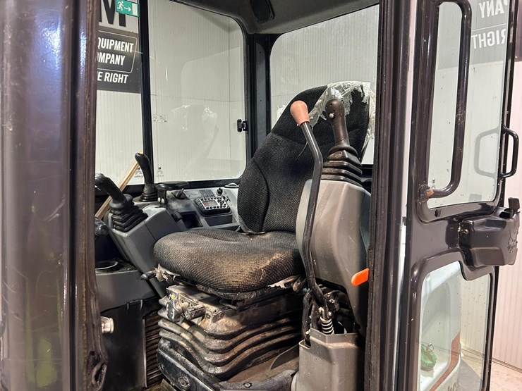 2017-bobcat-e55-image-17