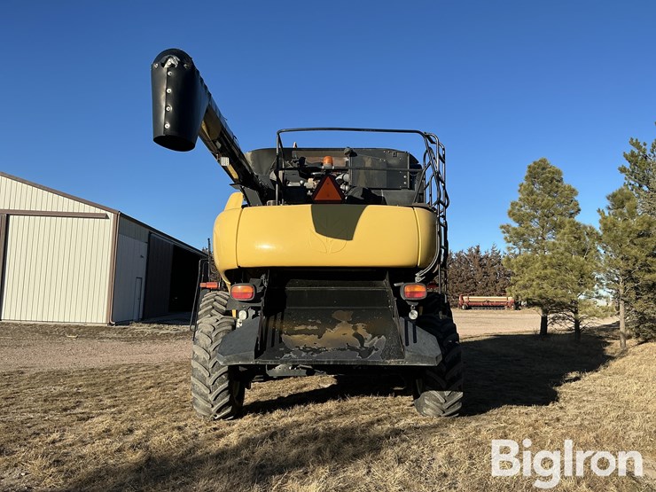 2007-new-holland-cr9060-image-6