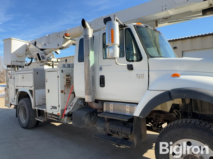 2005-international-7400-image-13