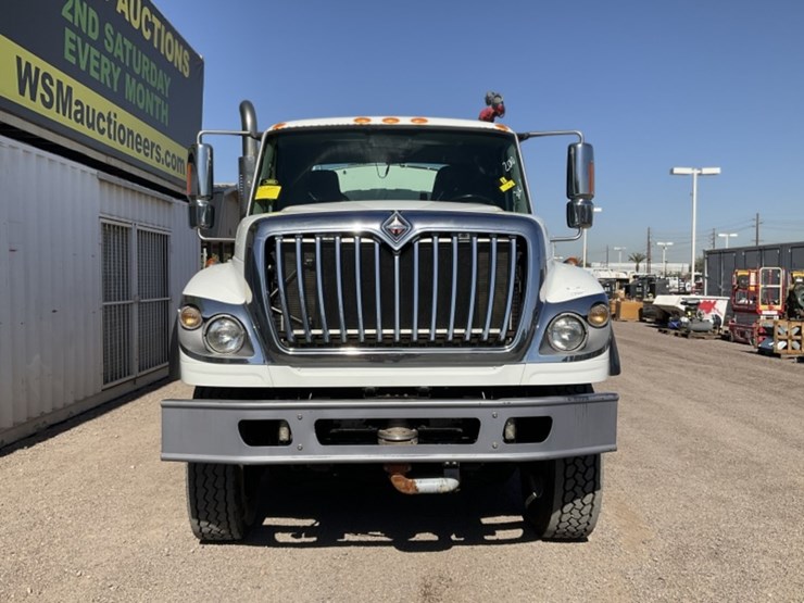 2010-international-7600-image-3