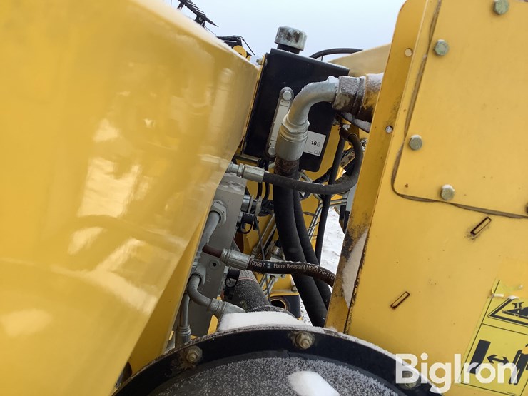 2014-new-holland-880cf-30-image-14